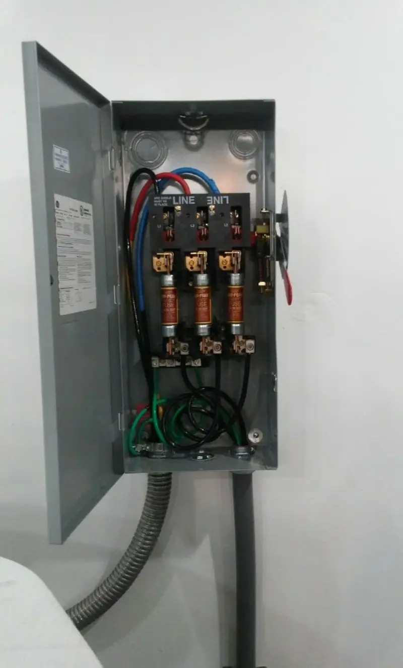 Three-phase disconnect switch installed for Smoke Detector Installation in Rockford